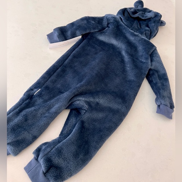 NWT TAHARI Baby Pram Fuzzy Hooded Onesie - Picture 6 of 6
